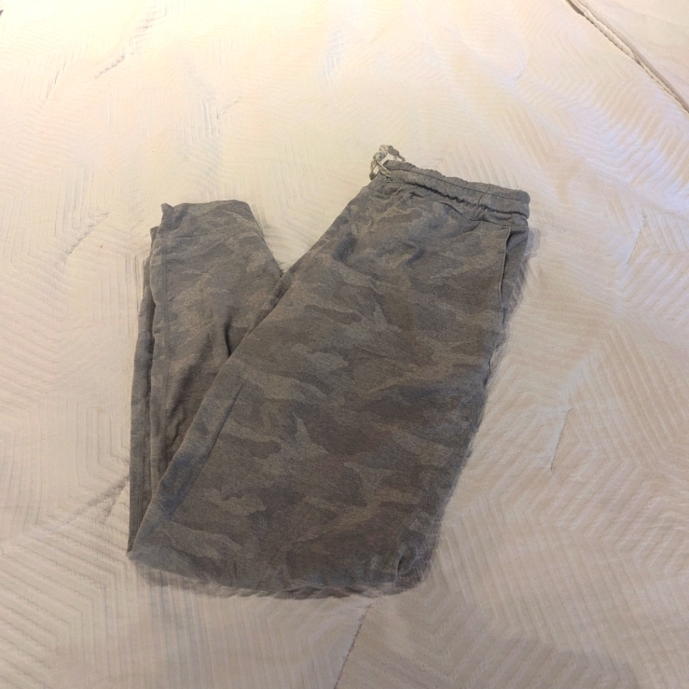 Vuori Camo Halo Jogger